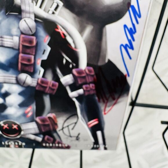 Deathrage 6 Tony Santiago 4x NY Comic Con Signed Cover H Variant (Merc 2022) - Picture 2 of 6